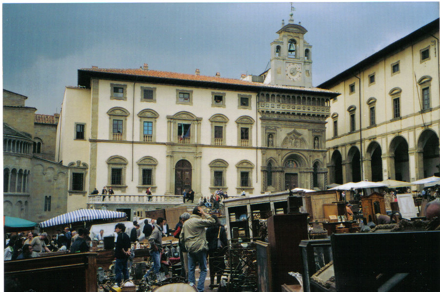 Antiques Market - Arrezo